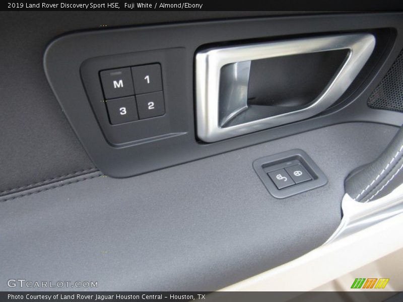 Fuji White / Almond/Ebony 2019 Land Rover Discovery Sport HSE
