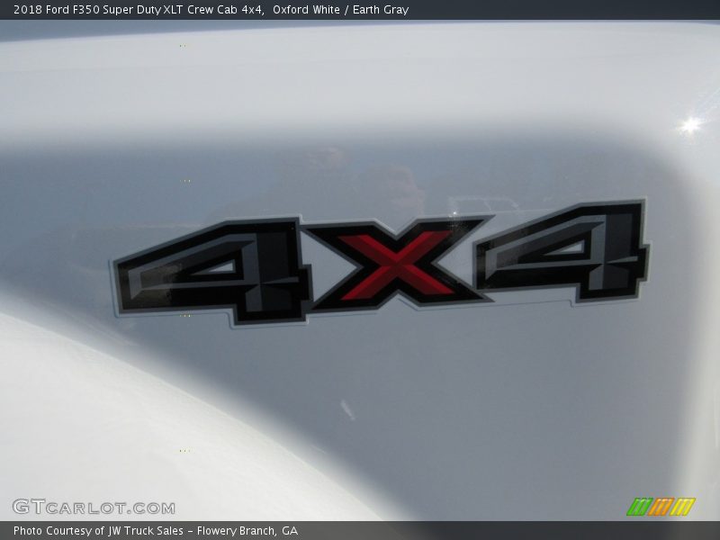 Oxford White / Earth Gray 2018 Ford F350 Super Duty XLT Crew Cab 4x4
