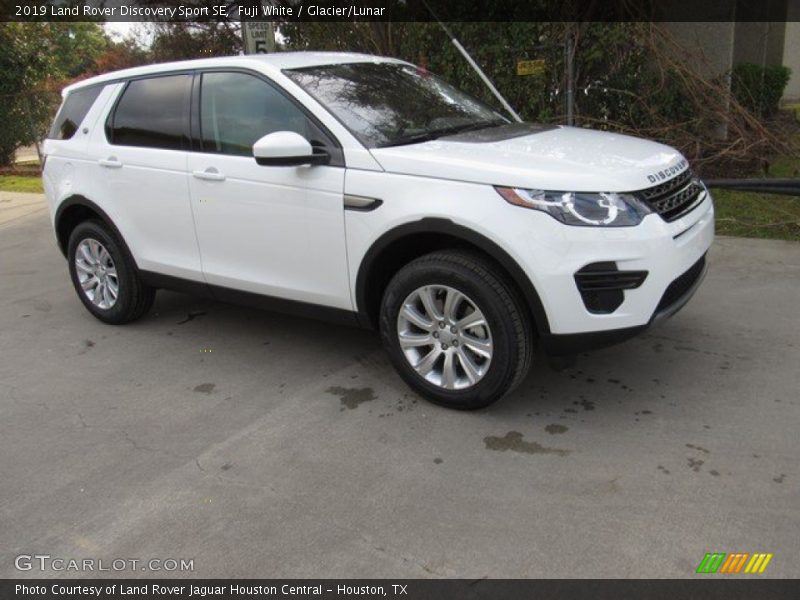  2019 Discovery Sport SE Fuji White