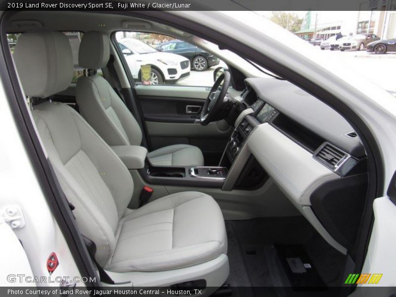 Front Seat of 2019 Discovery Sport SE