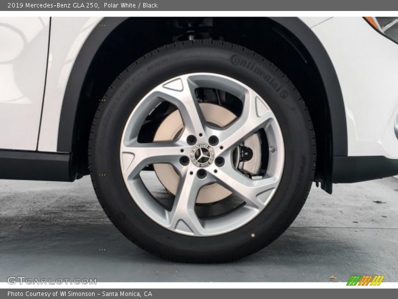 Polar White / Black 2019 Mercedes-Benz GLA 250