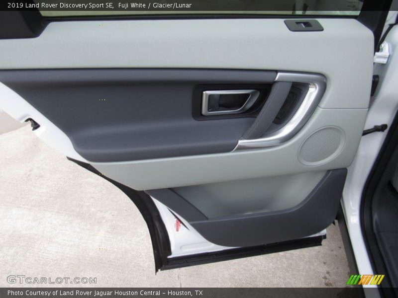 Door Panel of 2019 Discovery Sport SE