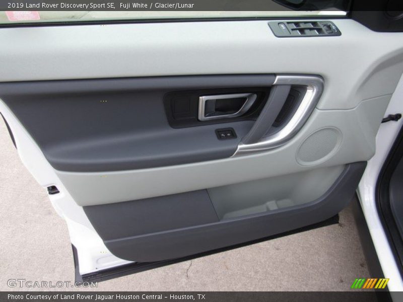 Door Panel of 2019 Discovery Sport SE