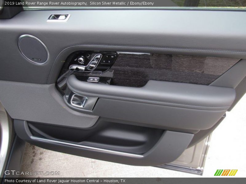 Door Panel of 2019 Range Rover Autobiography