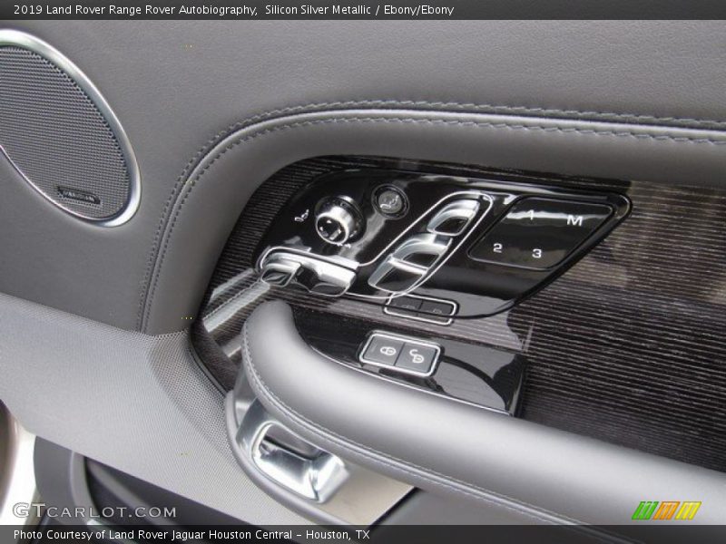 Door Panel of 2019 Range Rover Autobiography