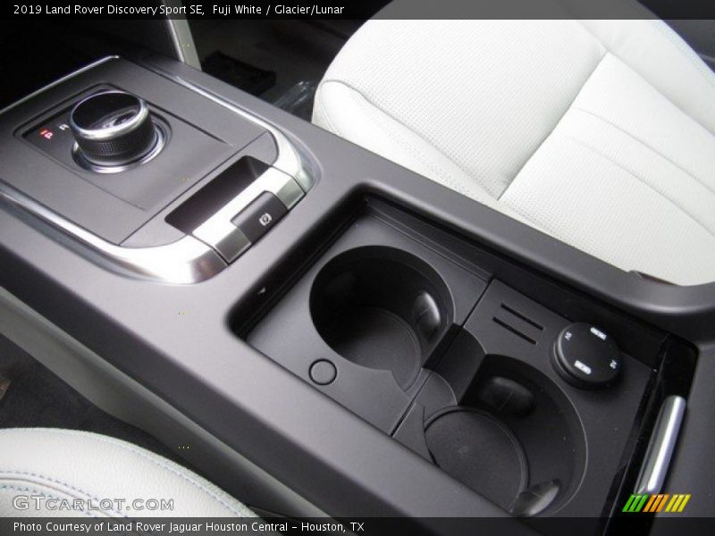 Fuji White / Glacier/Lunar 2019 Land Rover Discovery Sport SE