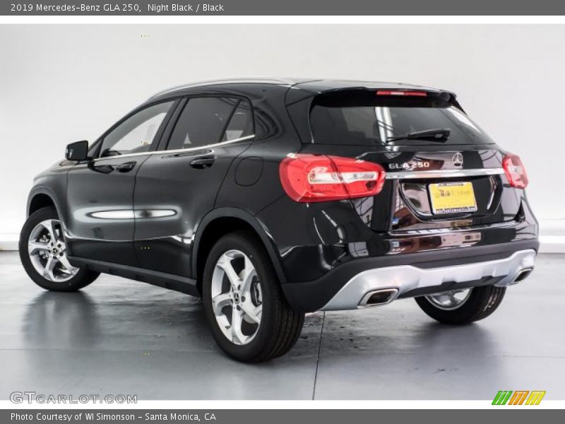 Night Black / Black 2019 Mercedes-Benz GLA 250