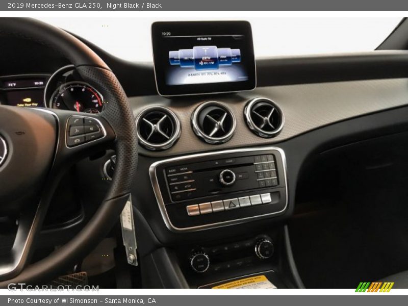 Night Black / Black 2019 Mercedes-Benz GLA 250