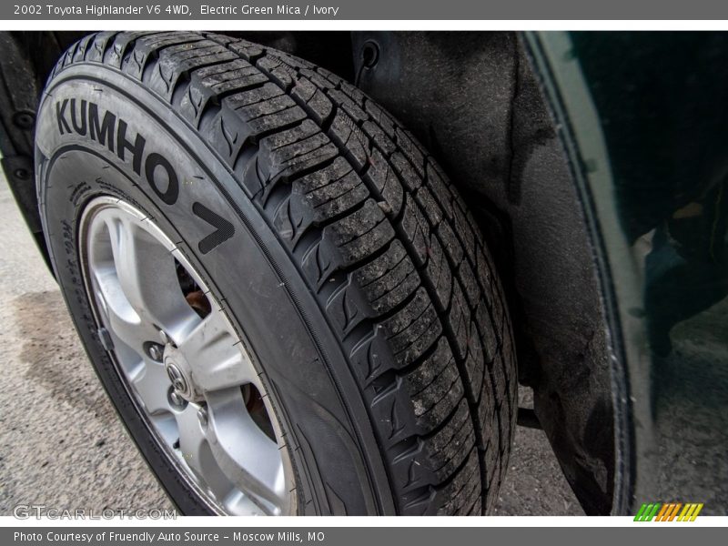Electric Green Mica / Ivory 2002 Toyota Highlander V6 4WD
