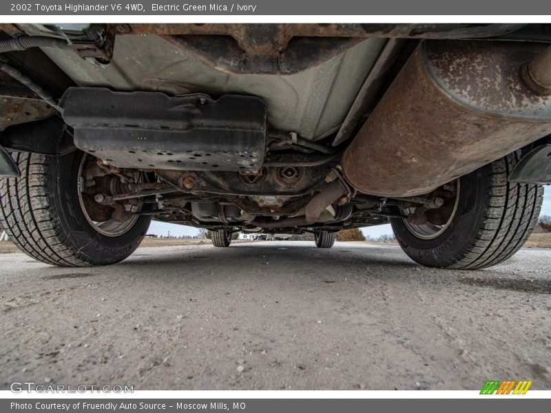 Electric Green Mica / Ivory 2002 Toyota Highlander V6 4WD