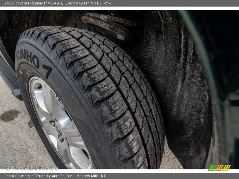 Electric Green Mica / Ivory 2002 Toyota Highlander V6 4WD
