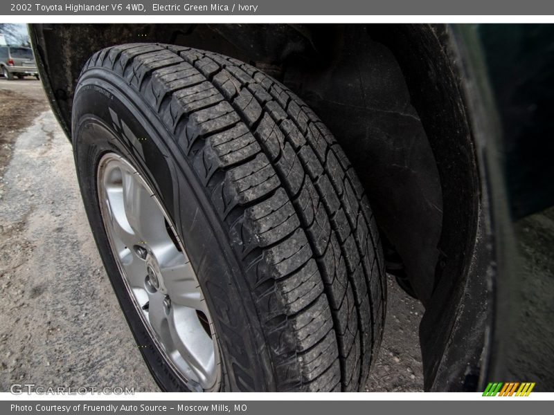 Electric Green Mica / Ivory 2002 Toyota Highlander V6 4WD