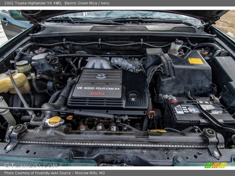 Electric Green Mica / Ivory 2002 Toyota Highlander V6 4WD