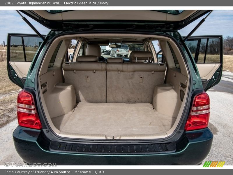 Electric Green Mica / Ivory 2002 Toyota Highlander V6 4WD