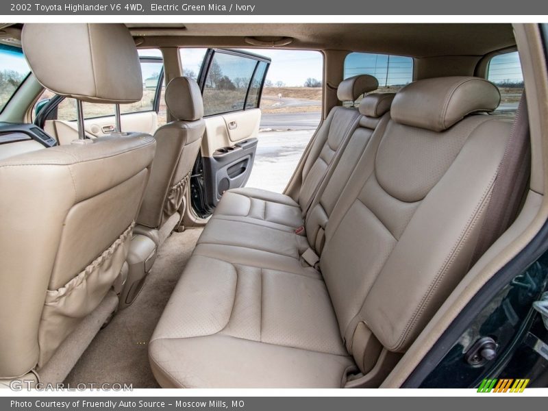 Electric Green Mica / Ivory 2002 Toyota Highlander V6 4WD