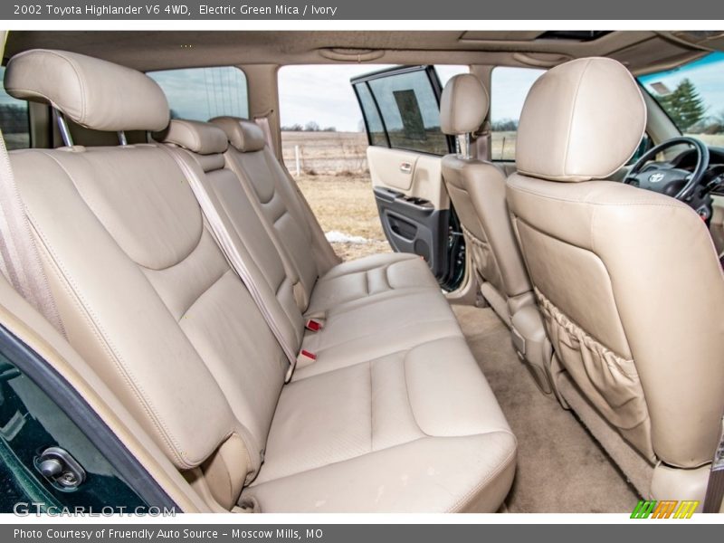 Electric Green Mica / Ivory 2002 Toyota Highlander V6 4WD