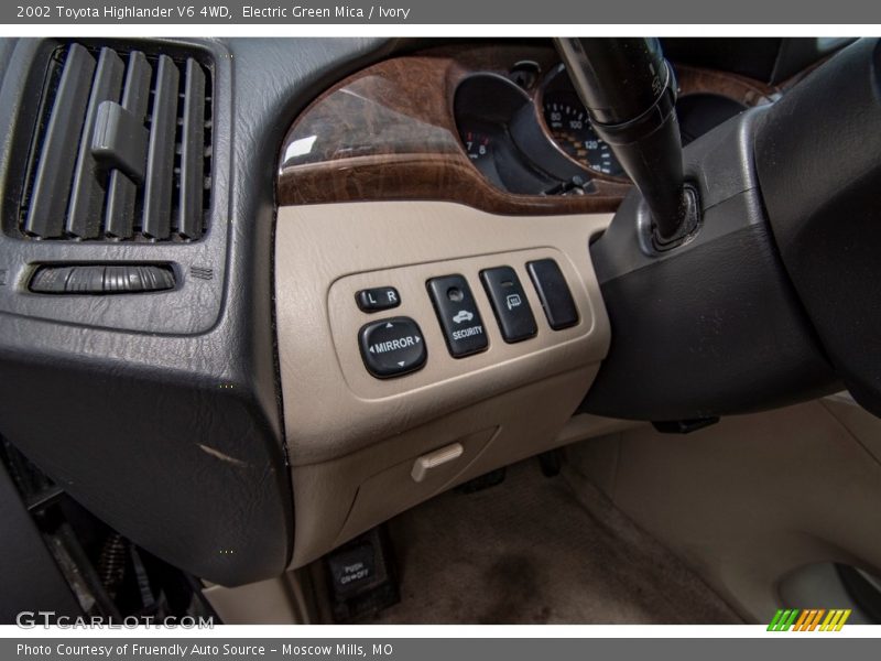 Electric Green Mica / Ivory 2002 Toyota Highlander V6 4WD