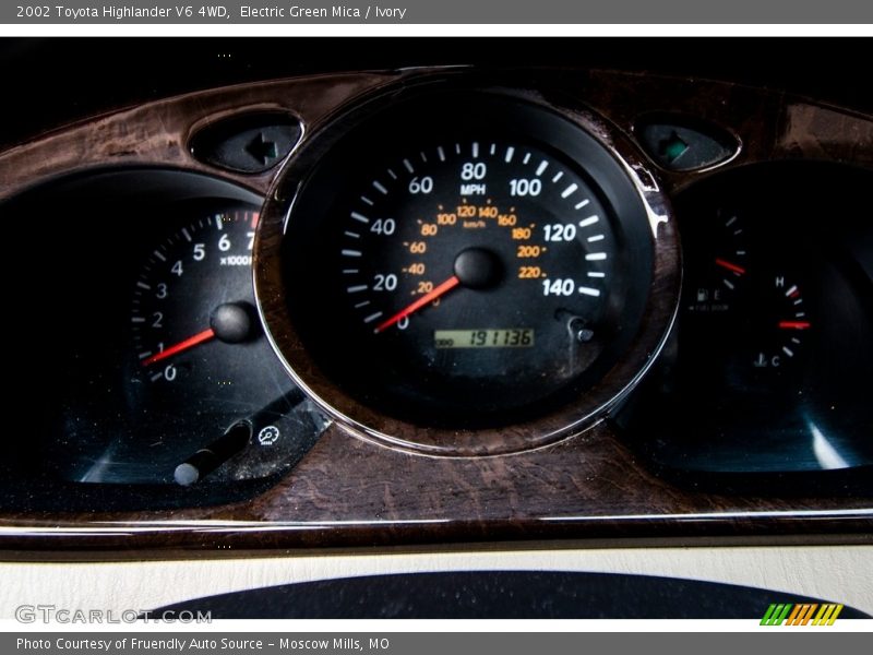Electric Green Mica / Ivory 2002 Toyota Highlander V6 4WD