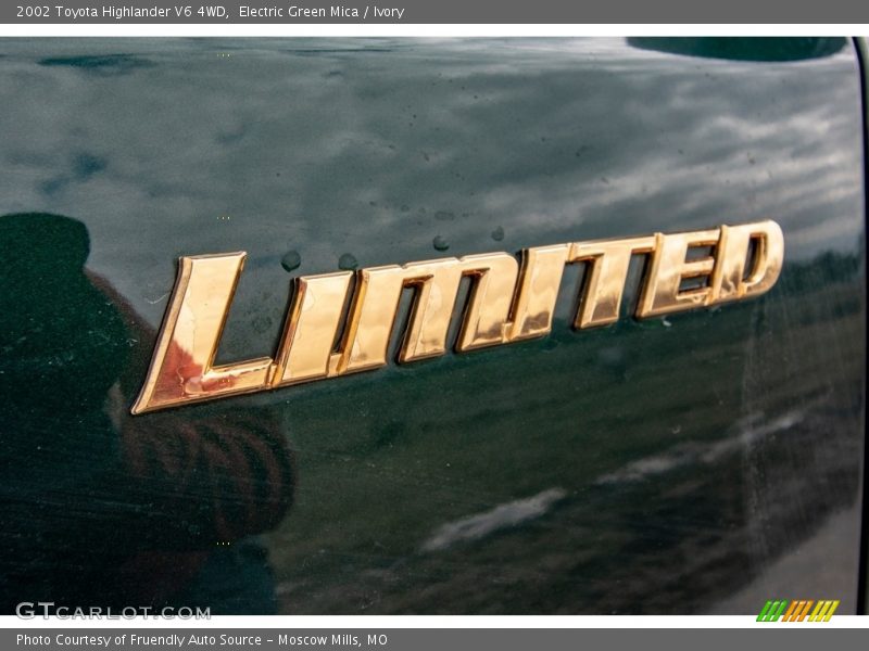 Electric Green Mica / Ivory 2002 Toyota Highlander V6 4WD