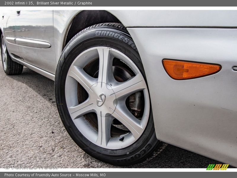Brilliant Silver Metallic / Graphite 2002 Infiniti I 35