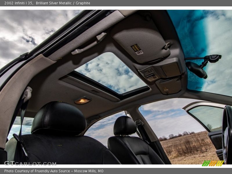 Brilliant Silver Metallic / Graphite 2002 Infiniti I 35