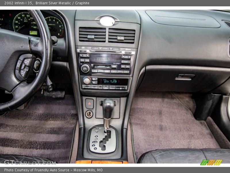 Brilliant Silver Metallic / Graphite 2002 Infiniti I 35