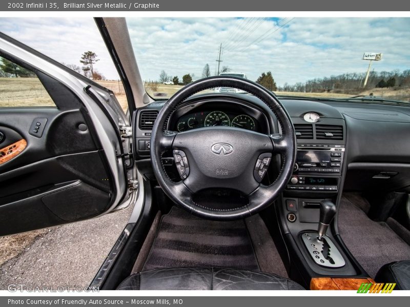 Brilliant Silver Metallic / Graphite 2002 Infiniti I 35