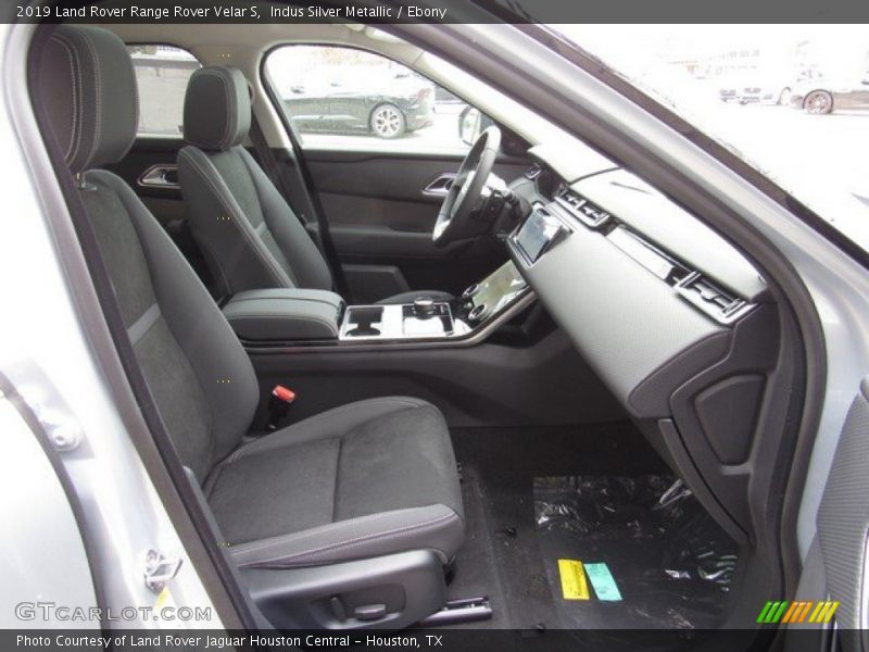 Indus Silver Metallic / Ebony 2019 Land Rover Range Rover Velar S