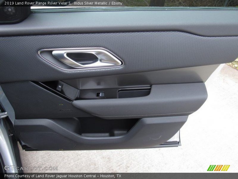 Door Panel of 2019 Range Rover Velar S