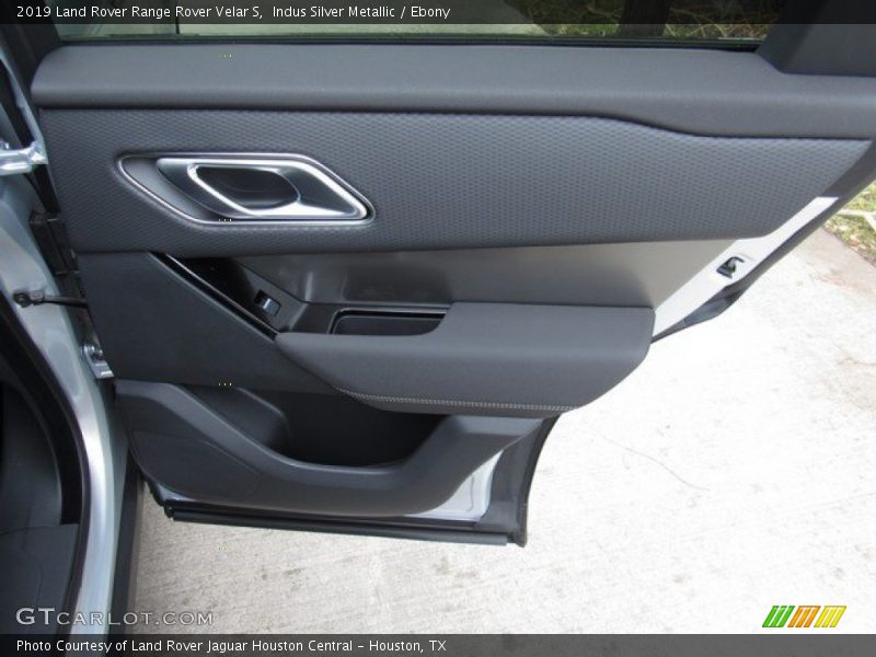Door Panel of 2019 Range Rover Velar S