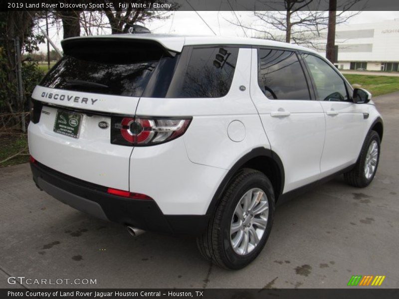 Fuji White / Ebony 2019 Land Rover Discovery Sport SE