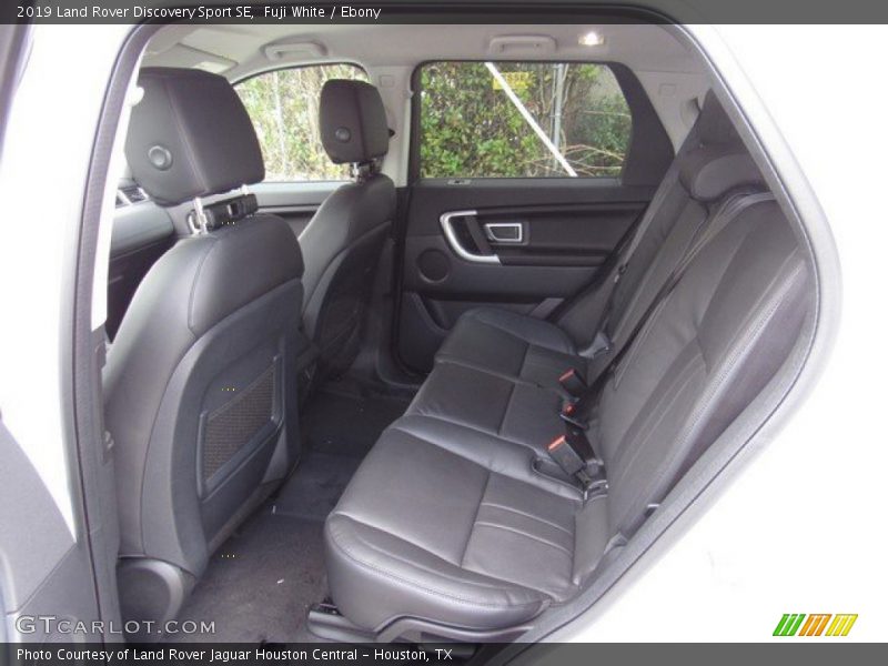 Fuji White / Ebony 2019 Land Rover Discovery Sport SE