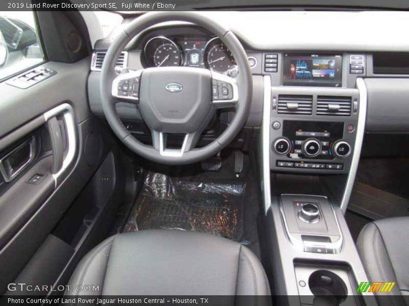 Fuji White / Ebony 2019 Land Rover Discovery Sport SE