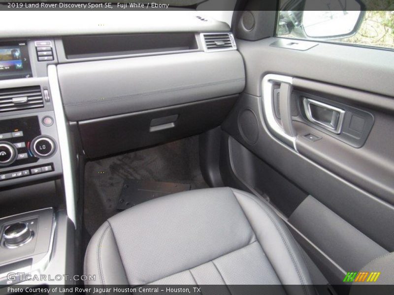 Fuji White / Ebony 2019 Land Rover Discovery Sport SE
