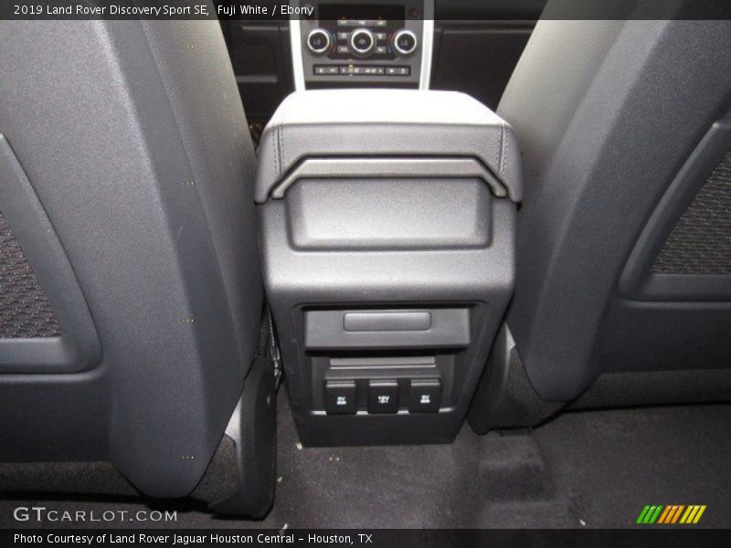 Fuji White / Ebony 2019 Land Rover Discovery Sport SE