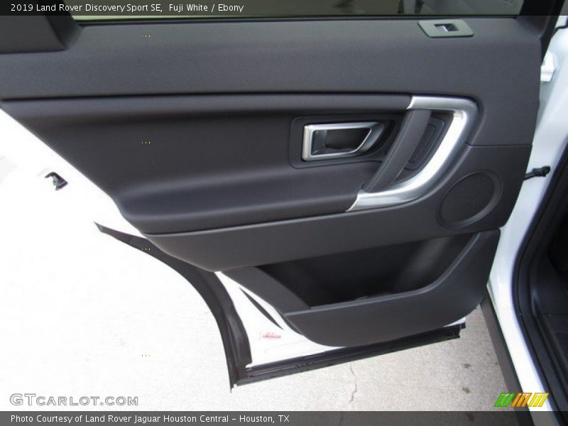 Fuji White / Ebony 2019 Land Rover Discovery Sport SE