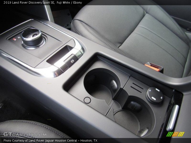 Fuji White / Ebony 2019 Land Rover Discovery Sport SE