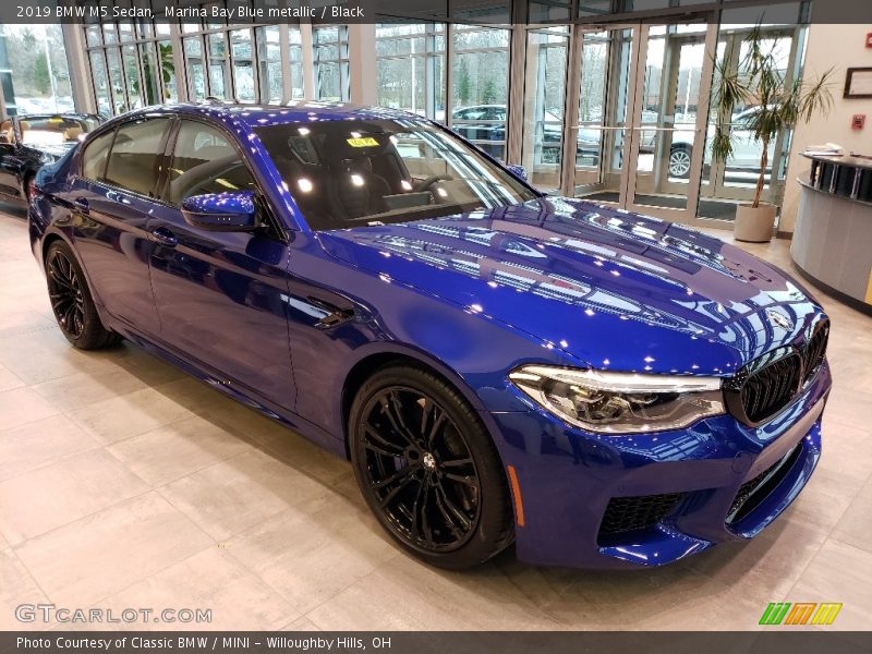 Marina Bay Blue metallic / Black 2019 BMW M5 Sedan