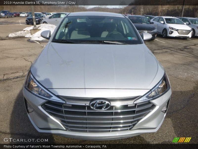 Symphony Silver / Gray 2019 Hyundai Elantra SE