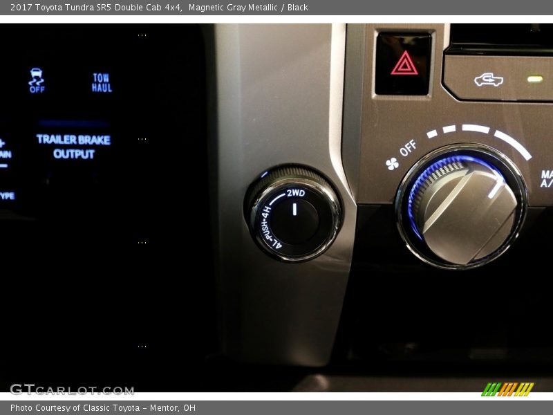 Magnetic Gray Metallic / Black 2017 Toyota Tundra SR5 Double Cab 4x4