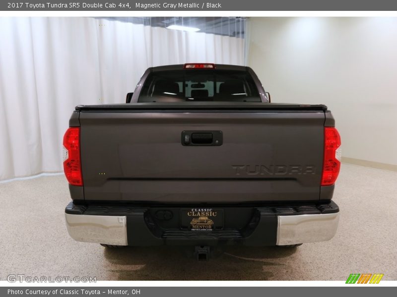 Magnetic Gray Metallic / Black 2017 Toyota Tundra SR5 Double Cab 4x4