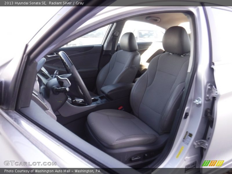 Radiant Silver / Gray 2013 Hyundai Sonata SE