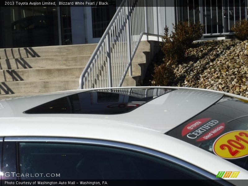 Blizzard White Pearl / Black 2013 Toyota Avalon Limited