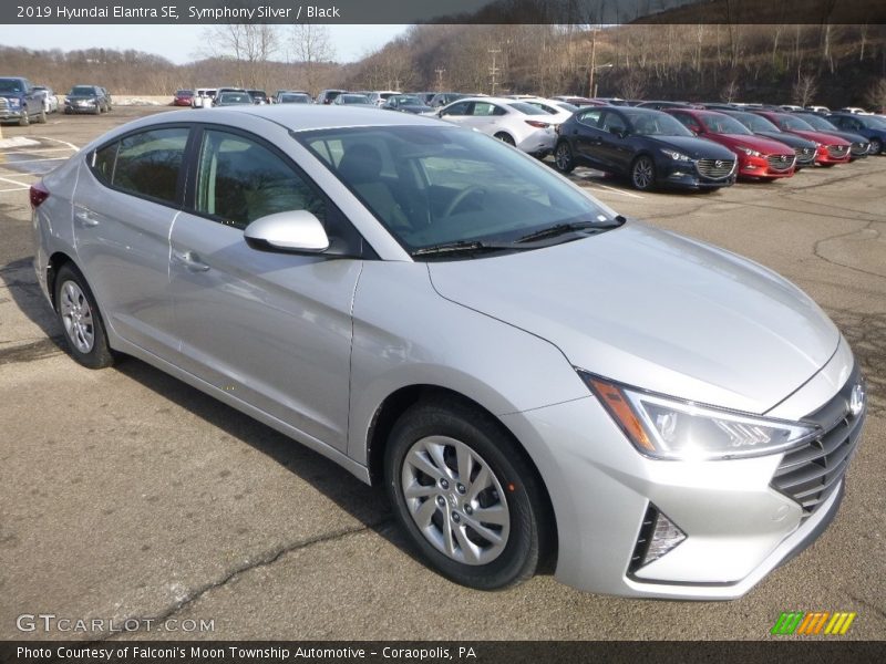 Symphony Silver / Black 2019 Hyundai Elantra SE