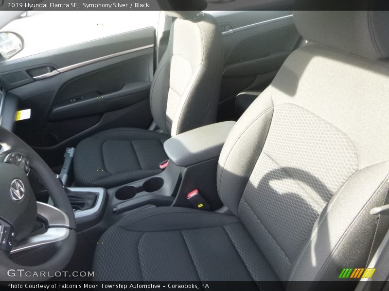 Symphony Silver / Black 2019 Hyundai Elantra SE