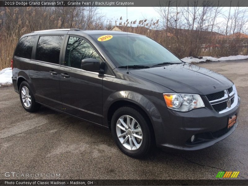 Granite Pearl / Black/Light Graystone 2019 Dodge Grand Caravan SXT