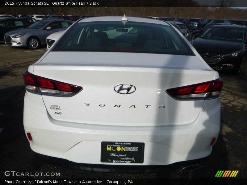 Quartz White Pearl / Black 2019 Hyundai Sonata SE