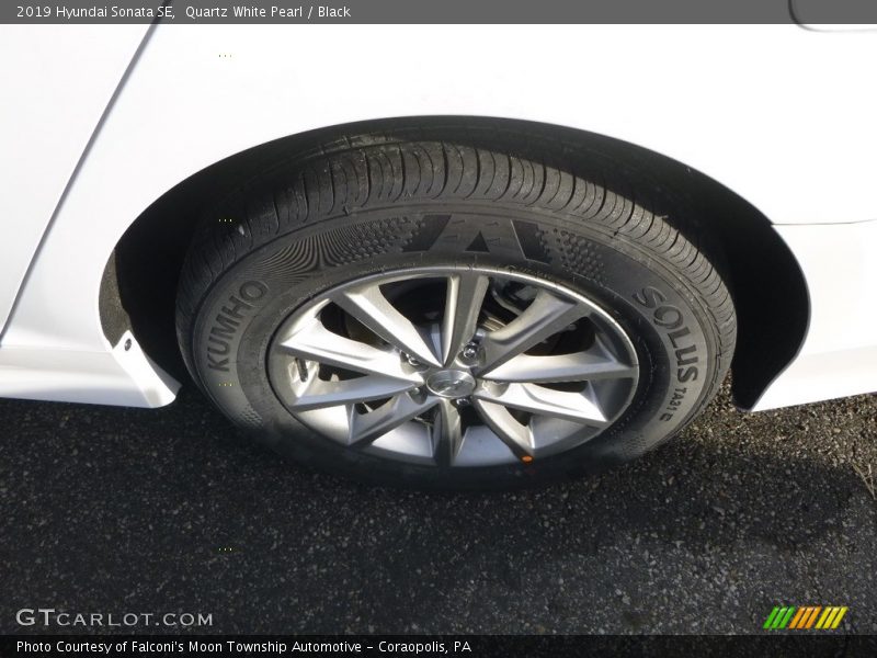 Quartz White Pearl / Black 2019 Hyundai Sonata SE