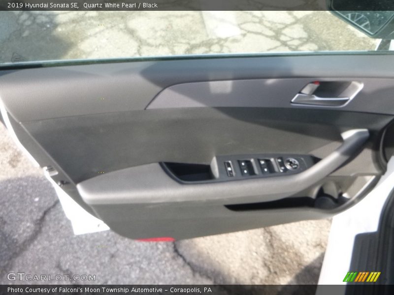 Quartz White Pearl / Black 2019 Hyundai Sonata SE