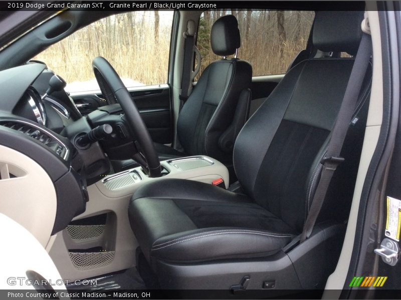 Granite Pearl / Black/Light Graystone 2019 Dodge Grand Caravan SXT